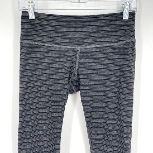 Lululemon Wunder Under Crop 21" Black Stripe Size 6 - Picture 5 of 9